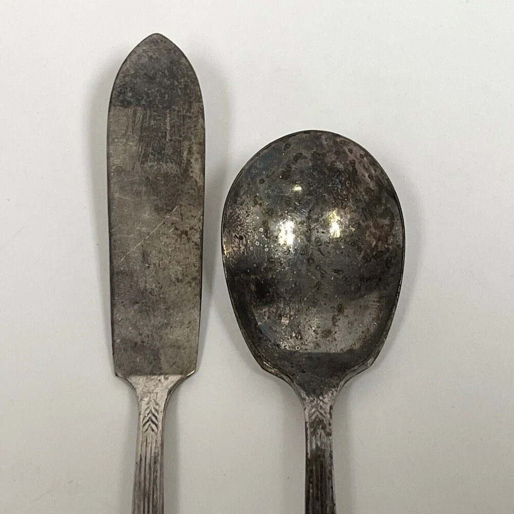 Wm. Rogers International Silver‎ Allure Silver-plate Flatware Butter Knife Spoon